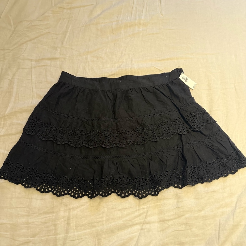 Gap black mini skirt